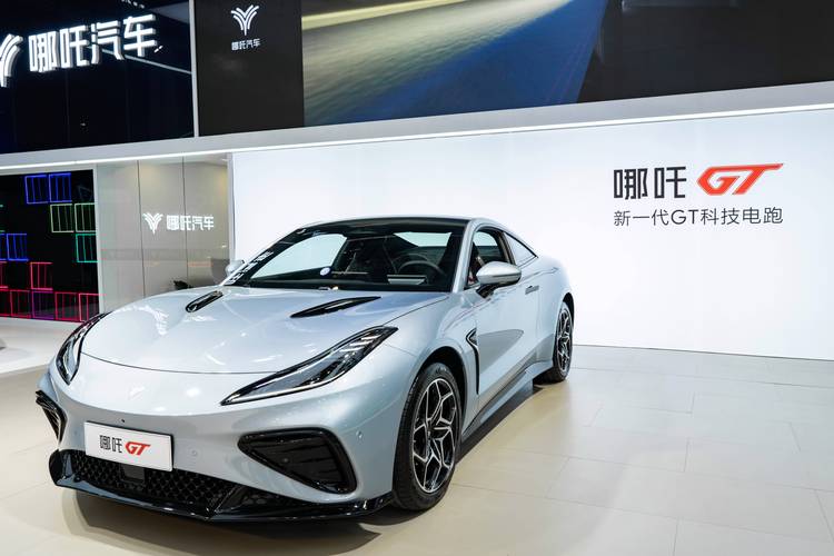 惠州惠东县特富海企业管理咨询哪吒汽车在智能汽车领域的表现，领途汽车在新能源汽车市场中的影响力